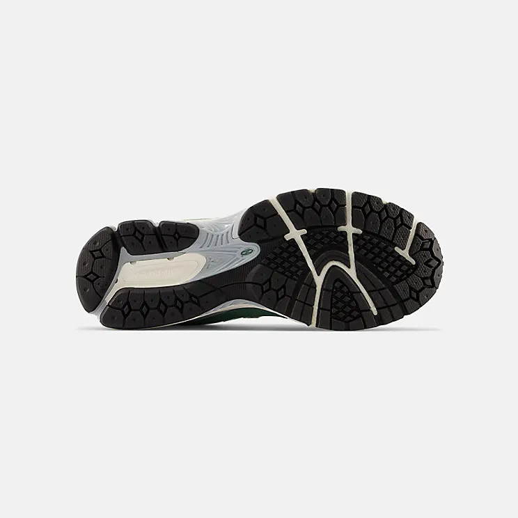 new-balance-2002r M2002RHW