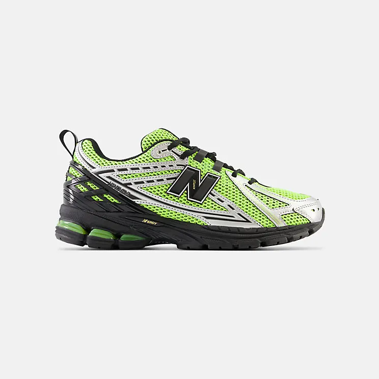 New Balance 1906R “Volt / Black” (M1906RCG)