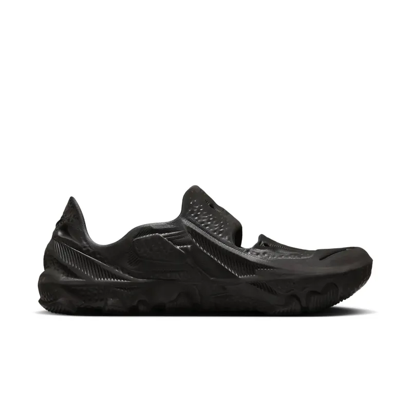 Nike ISPA Universal Black (DM0886-002)