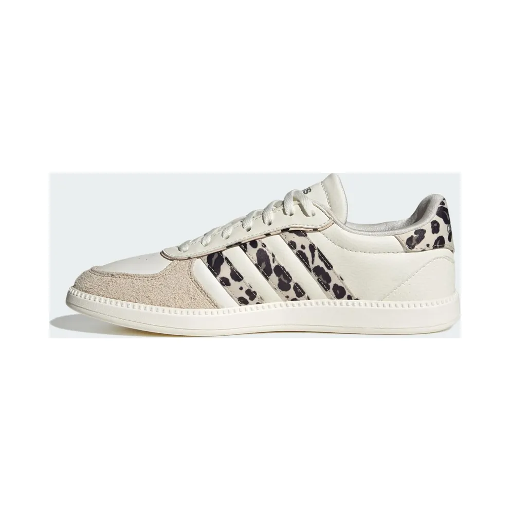 Adidas BREAKNET SLEEK Shoes Core White / Crystal Linen / Khaki Six (KI2639)