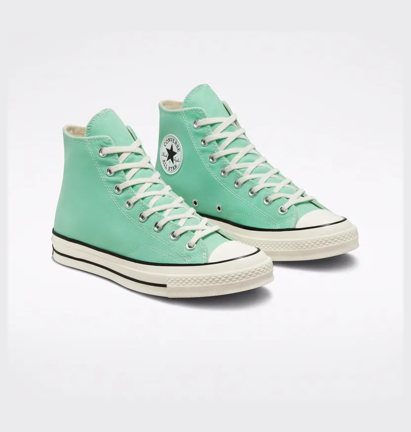 converse-chuck-taylor-all-star A00748C