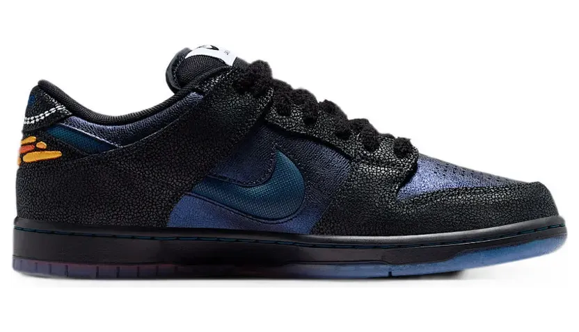 Nike x Bluetile SB Dunk Low Pro Sneakers – Schwarz (IQ1323)