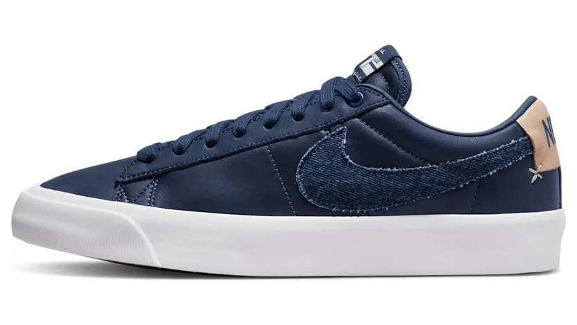 Nike SB Zoom Blazer Low Pro GT Premium Skateschoenen Blauw (DM8890-400)