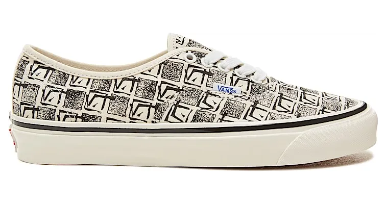 Vans Authentic 44 DX ‘Anaheim Factory’ White/Black (VN0A38ENU6D)