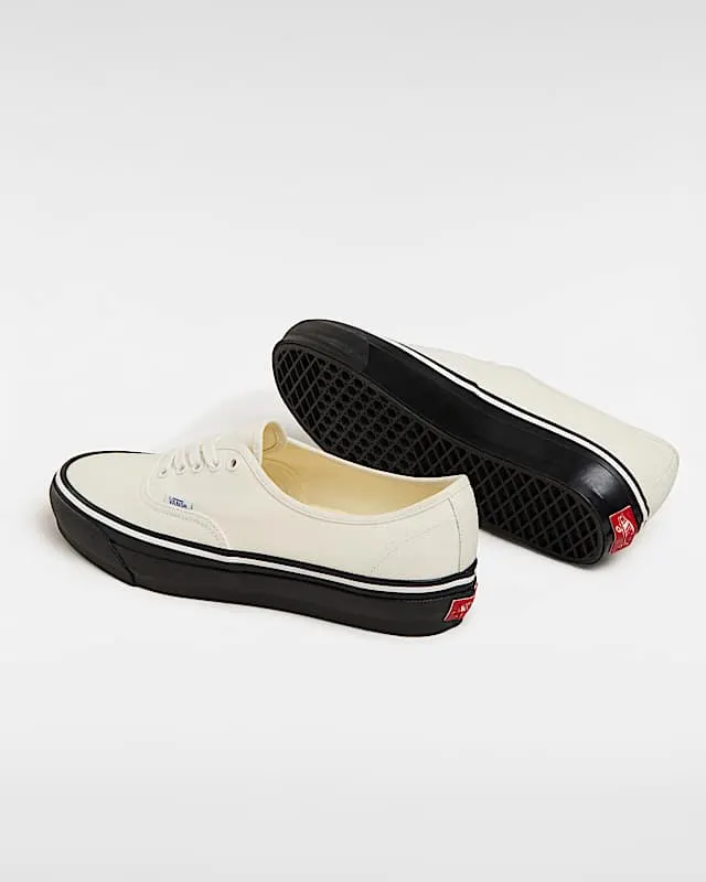 Vans Premium Authentic White Black Midsole (VN000EBNYB2)
