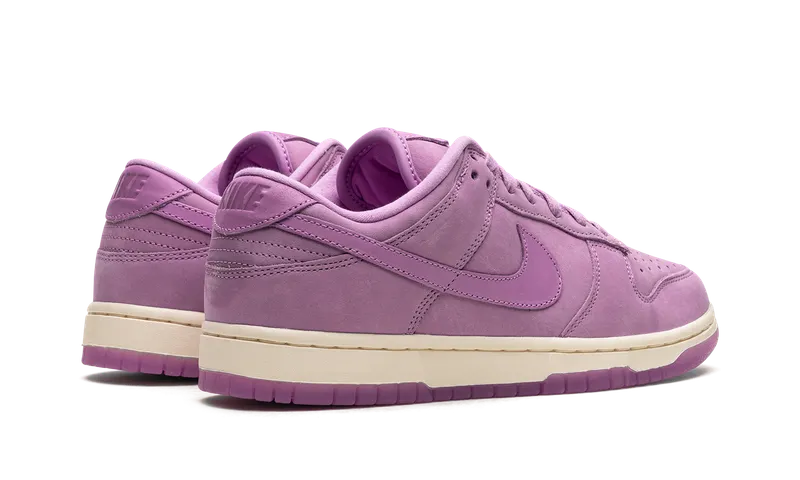 Nike DUNK LOW “Rush Fuchsia” (DV7415-500)