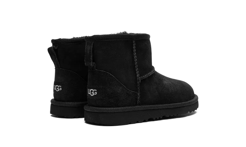 Ugg Classics Mini 2 GS “Black” (1017715K-BLK)
