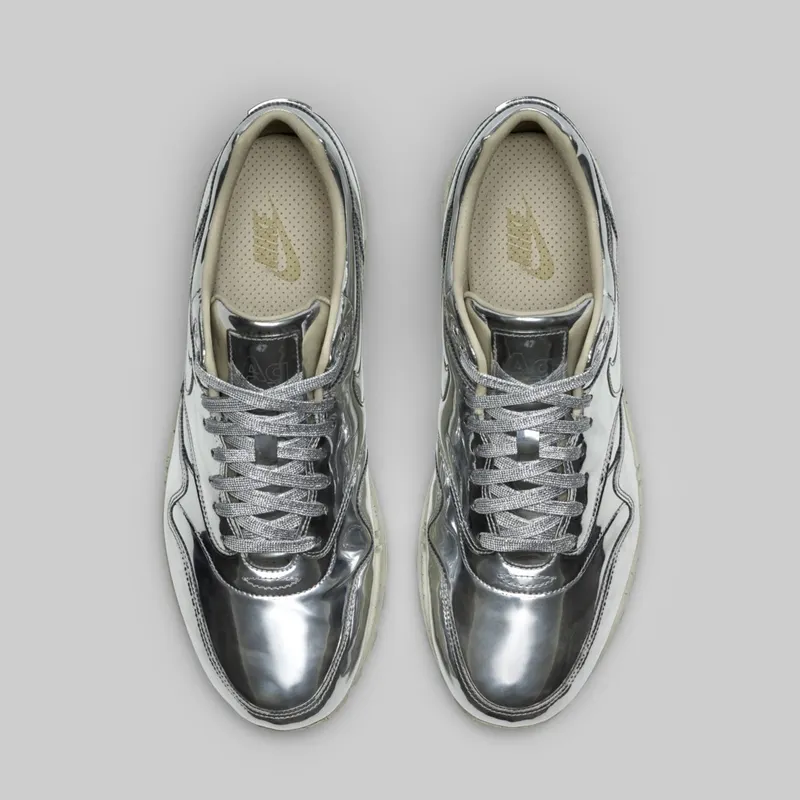 Nike Air Max 1 Liquid Silver Metallic Silver/Light Bone (635786-002)