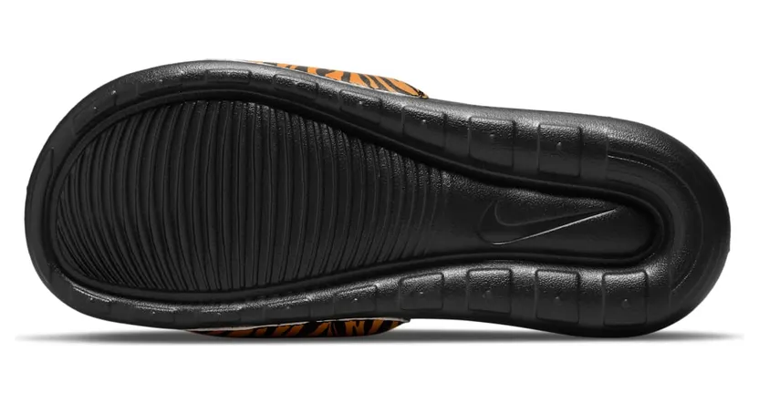 nike-slippers CN9676-010