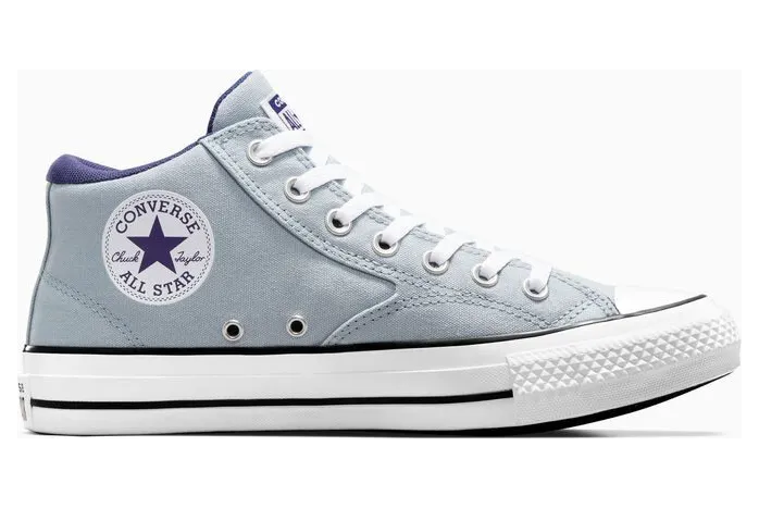converse-chuck-taylor-all-star A04470C