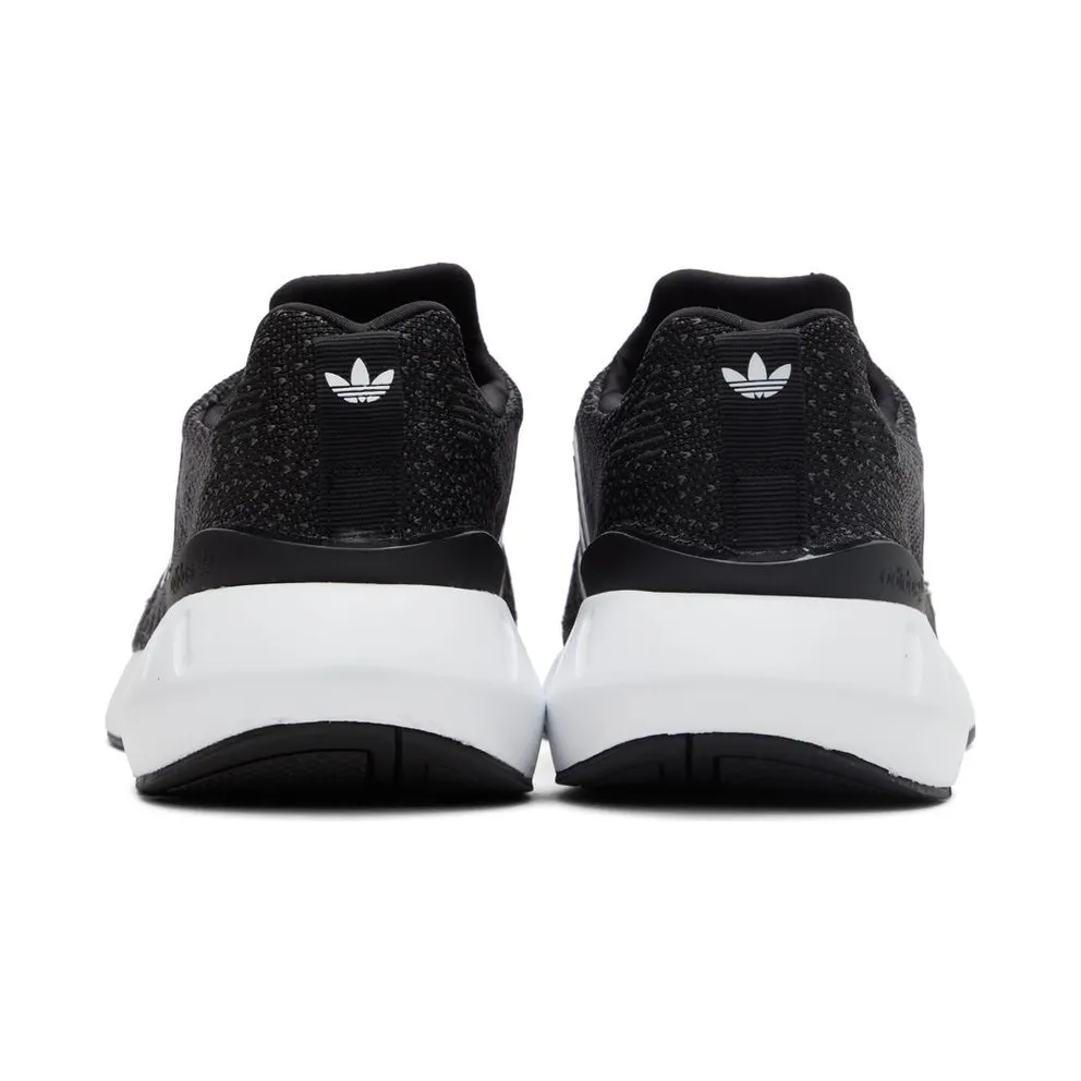 Adidas Swift Run 22 Core Black / Cloud White / Grey Five (GZ3496)