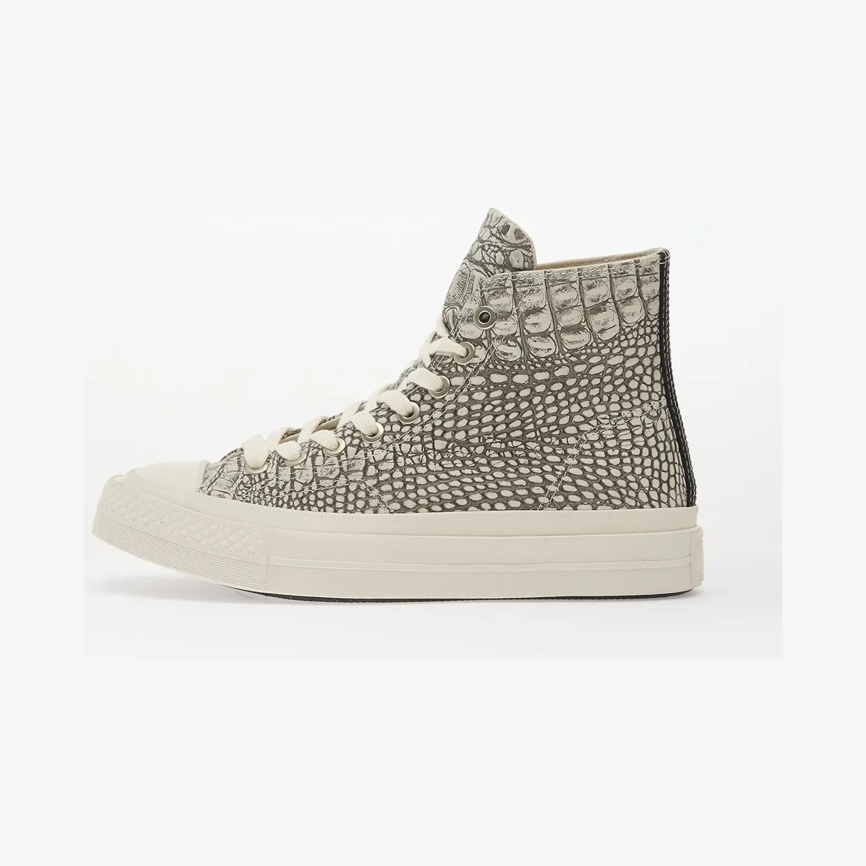 converse-chuck-taylor-all-star A18413C