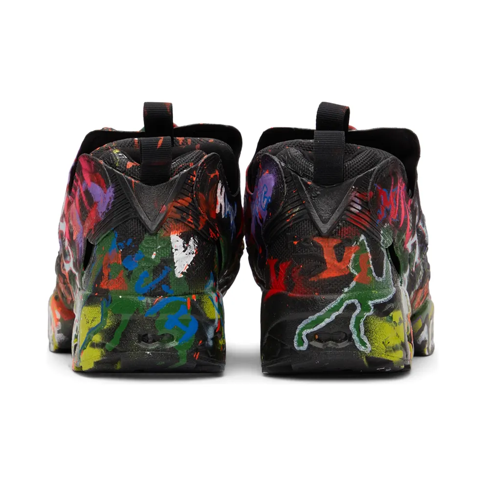 VETEMENTS Black Reebok Edition STAR WARS Graffiti Instapump Fury (UE52SN200B)