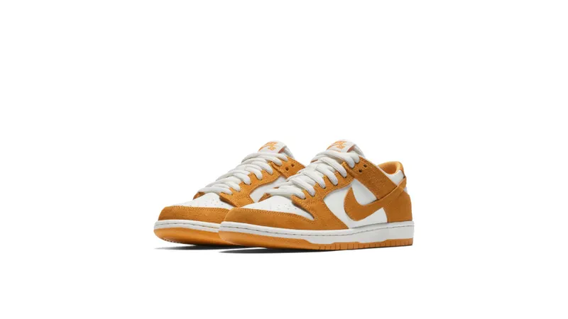 Nike SB Dunk Low Circuit Orange Circuit Orange/Circuit Orange-Sail (854866-881)