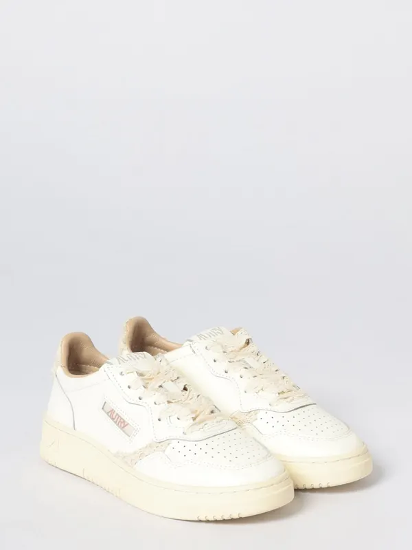 Autry Medalist Low Leather with Lace Details Black (AULWMJ01)