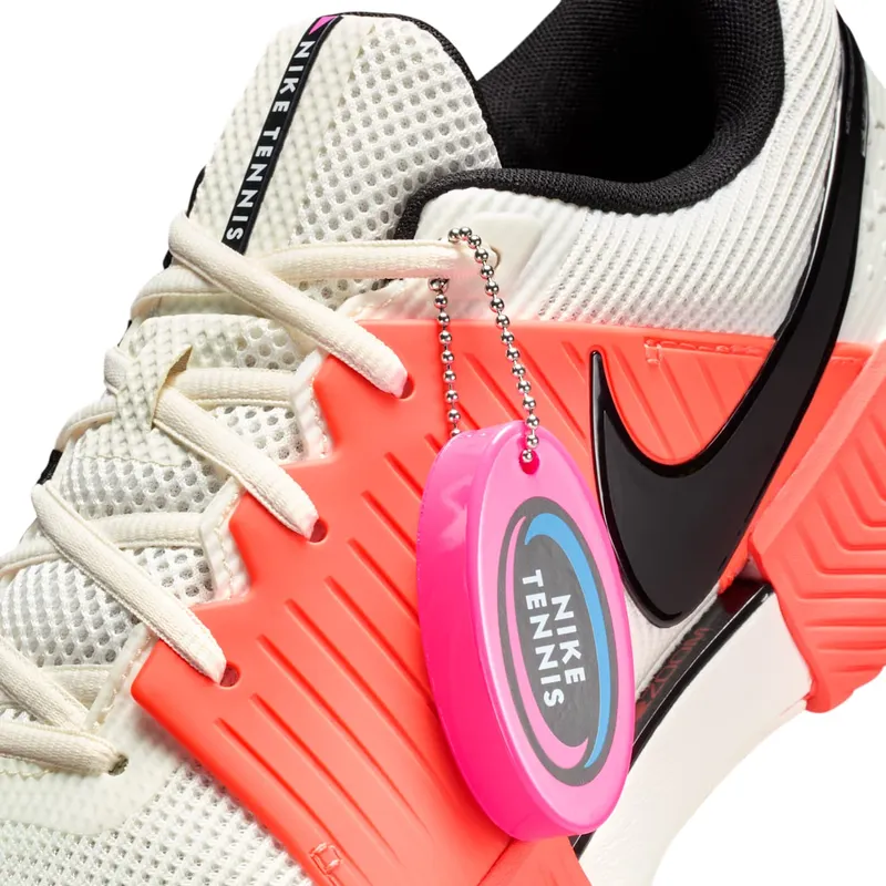 nikecourt IQ5181-100