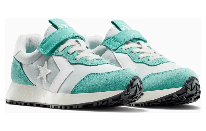 converse-sneaker A16484C