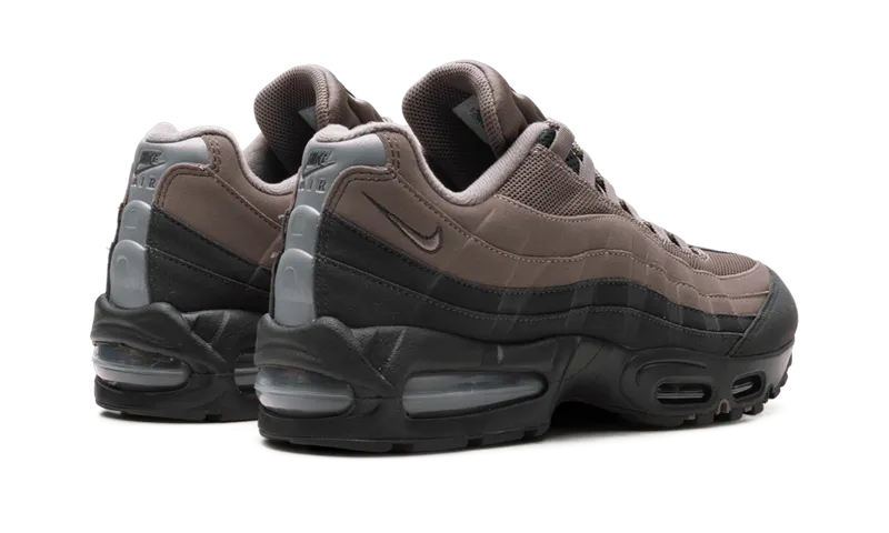 Nike Air Max 95 Big Bubble OG “Mink Brown/Newsprint” (HM4740-200)