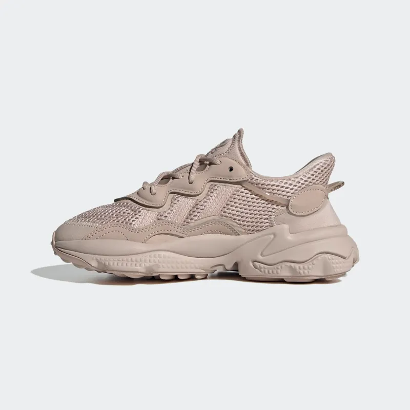 Adidas OZWEEGO Wonder Taupe / Wonder Taupe / Cloud White (HQ1621)