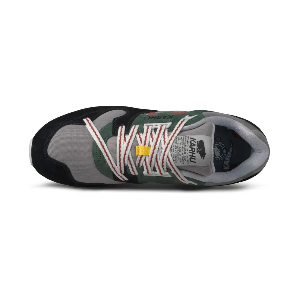 Karhu Synchron Classic Jet Black / Hot Sauce (F802666)