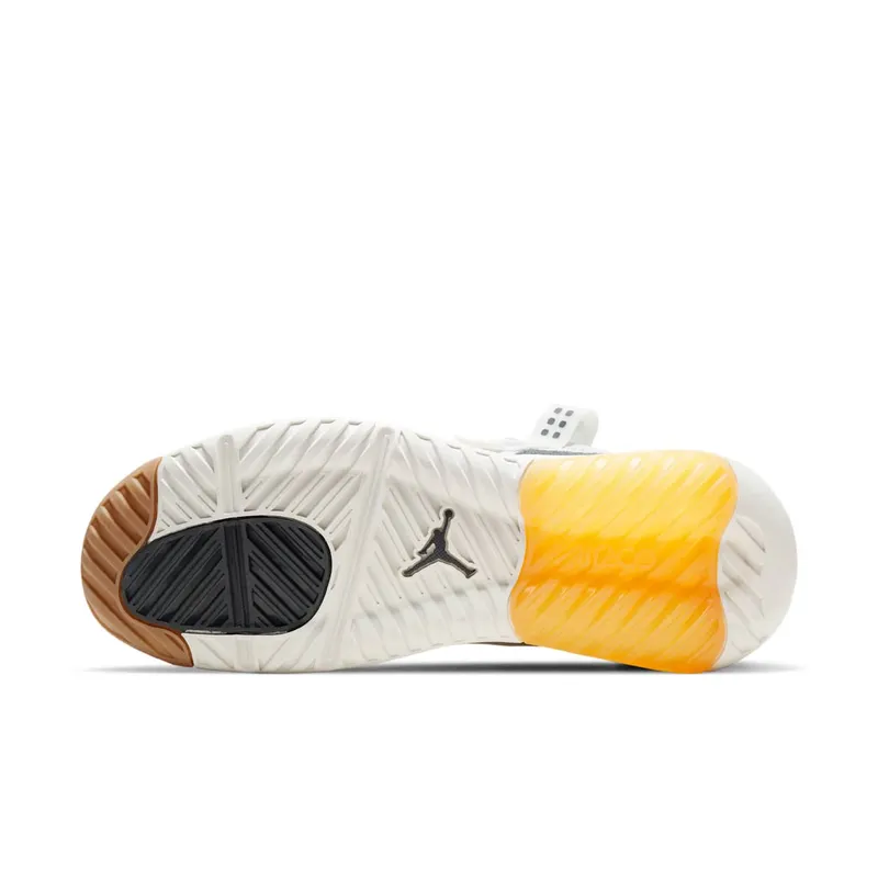 Jordan MA2 Grey – “Vast Grey / Mahogany / Sail / Gym Red” (CV8122-002)