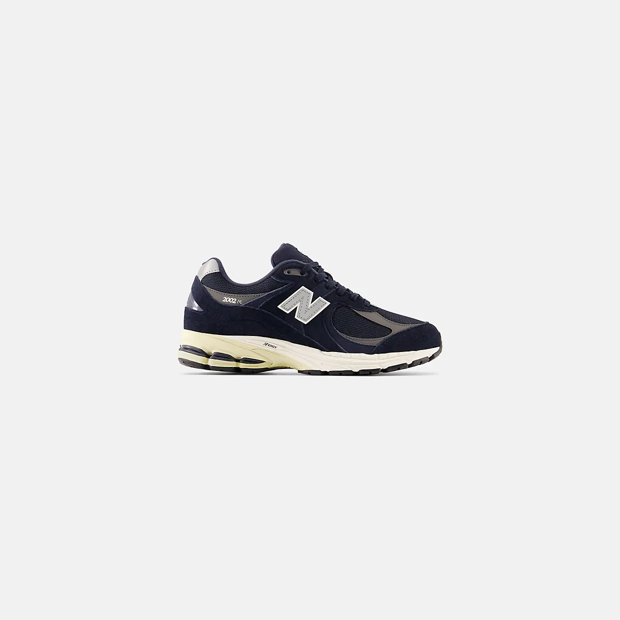 new-balance-2002r M2002RCA
