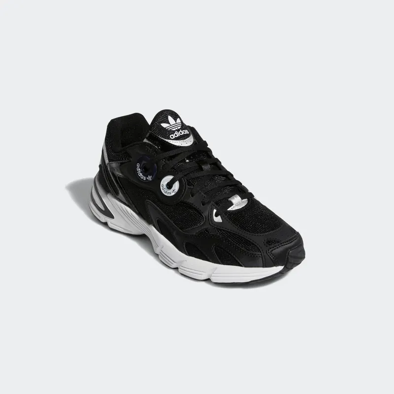 Adidas Astir Core Black / Core Black / Cloud White (GY5260)