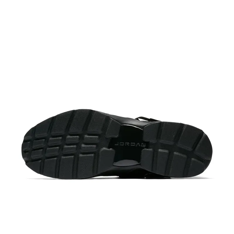 Jordan Trunner LX Triple Black Black/Black-Black (897992-020)