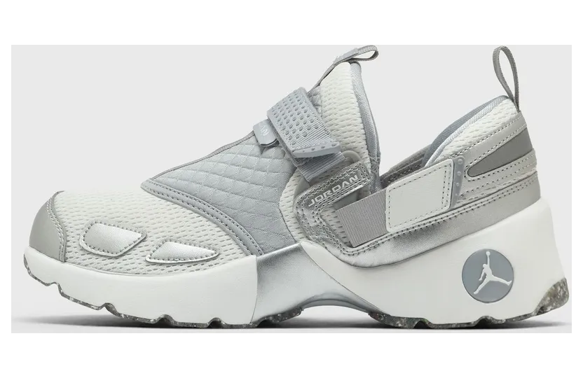Jordan Trunner LX Wolf Grey Reflective Silver