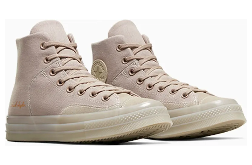 converse-chuck-taylor-all-star A04583C