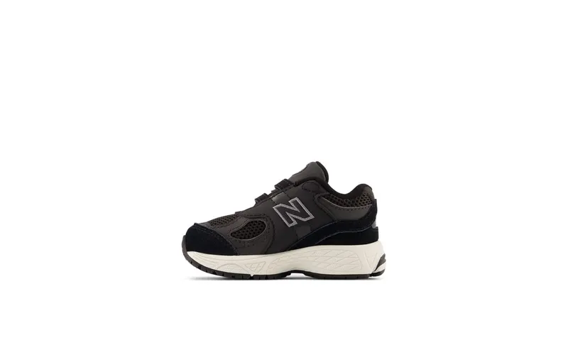 NEW BALANCE 2002 HOOK & LOOP “BLACK / PHANTOM” (IV2002BK)