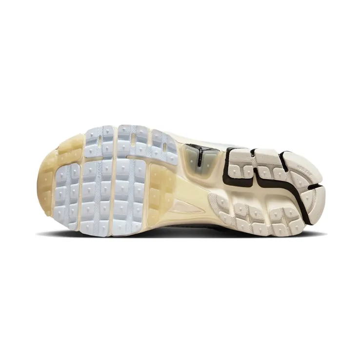nike-air-zoom FN7649-110