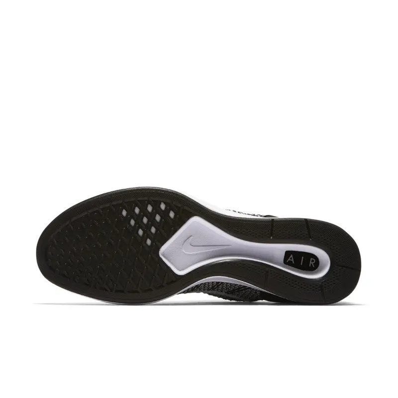 Nike Mariah Flyknit Racer Oreo (918264-102)
