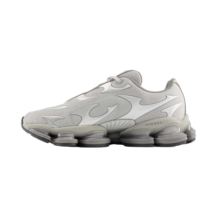 New Balance Abzorb 2000 “Silver Metallic”: zilver draagt als grijs