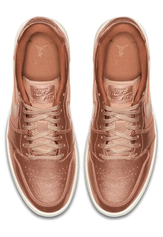 air-jordan-1 AO1334-901