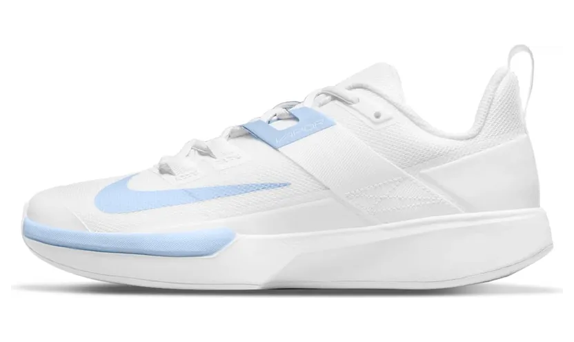 nikecourt DH2945-111