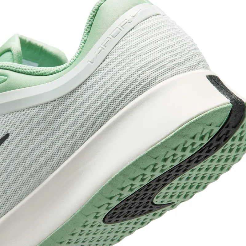 nikecourt FZ2161-003