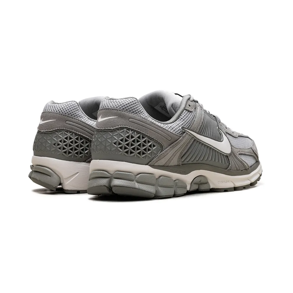 Nike Zoom Vomero 5 “Dark Stucco” (HF1553-002)