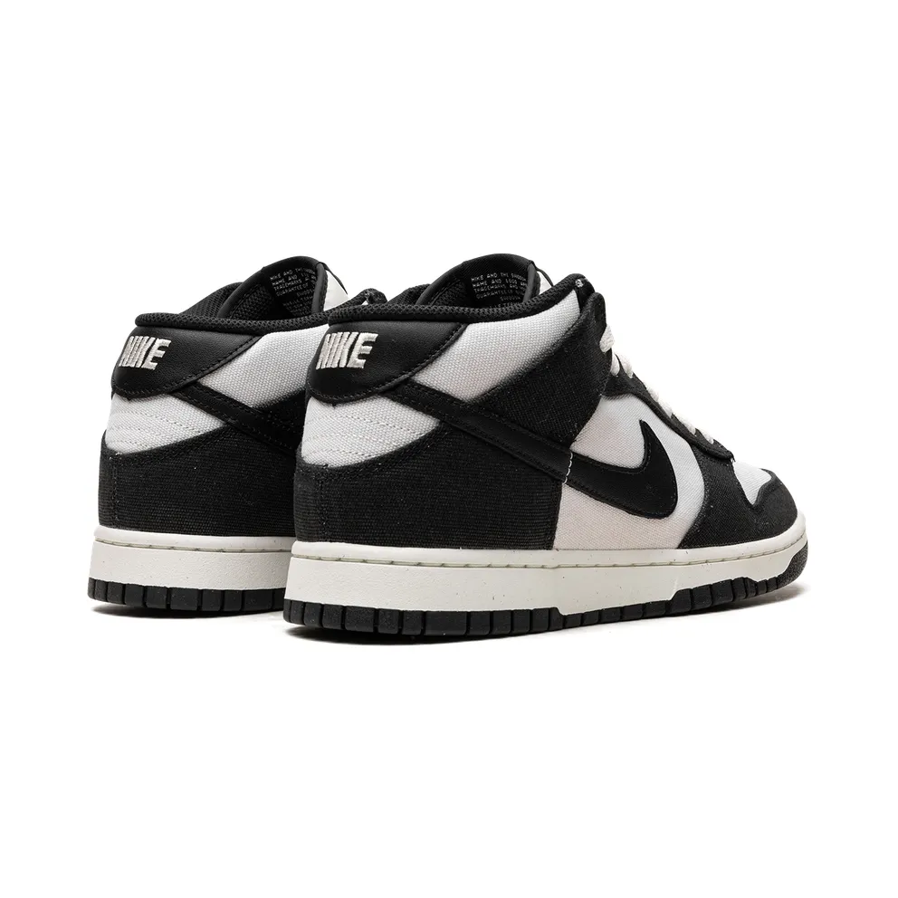 Nike Dunk Mid “Black / White” (DV0830-102)