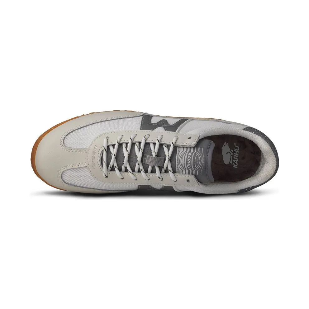 Karhu Mestari – “Flow State Pack – Lily White” (F840007)