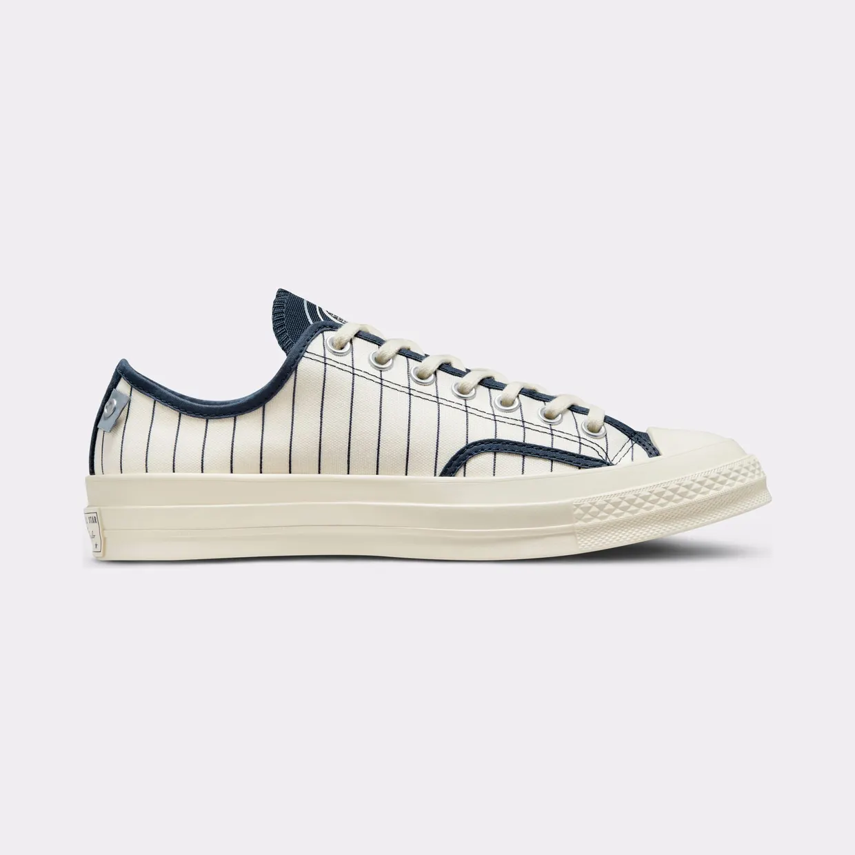 converse-chuck-taylor-all-star A03441C
