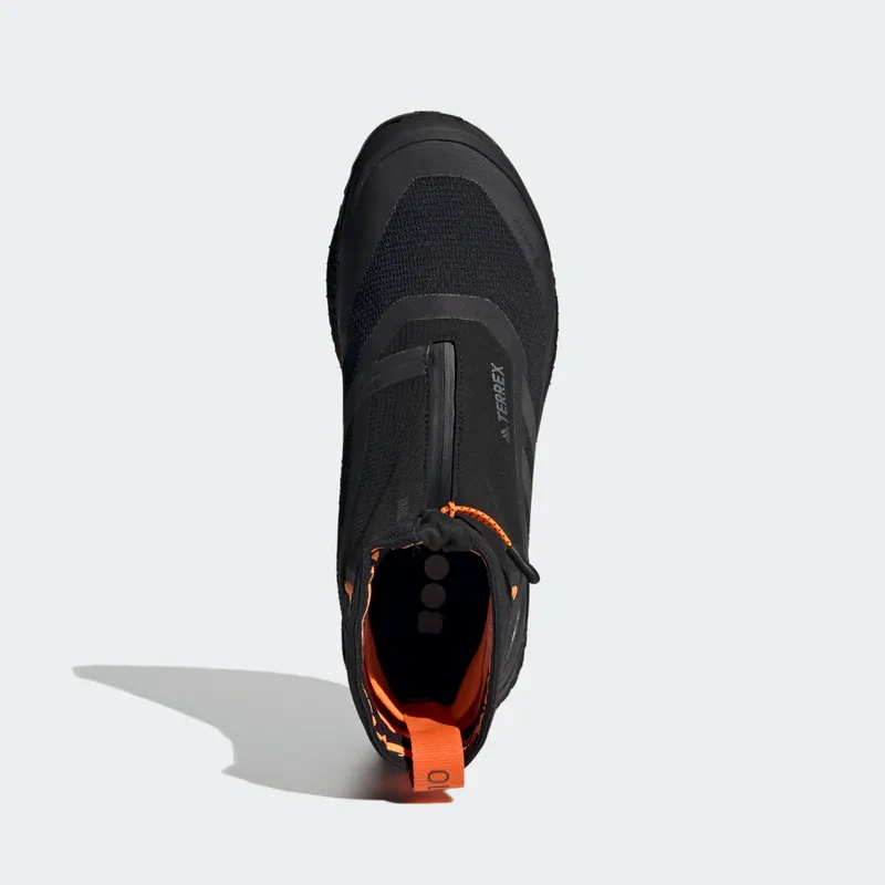 adidas Terrex Free Hiker COLD.RDY Mountaineering Boots Core Black / Core Black / Orange (FU7217)