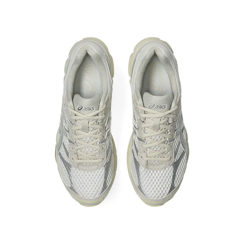 ASICS GEL-CUMULUS 16 “Cream / Pure Silver” (1203A733-107)