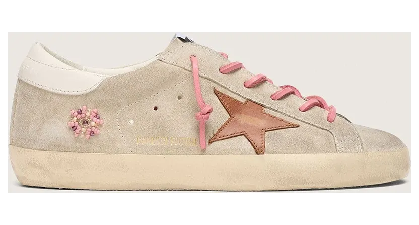 Golden Goose Women’S Super-Star Ltd In Pearl Suede With Brick-Red Star And Embroidery (GWF00101.F008524.15959)