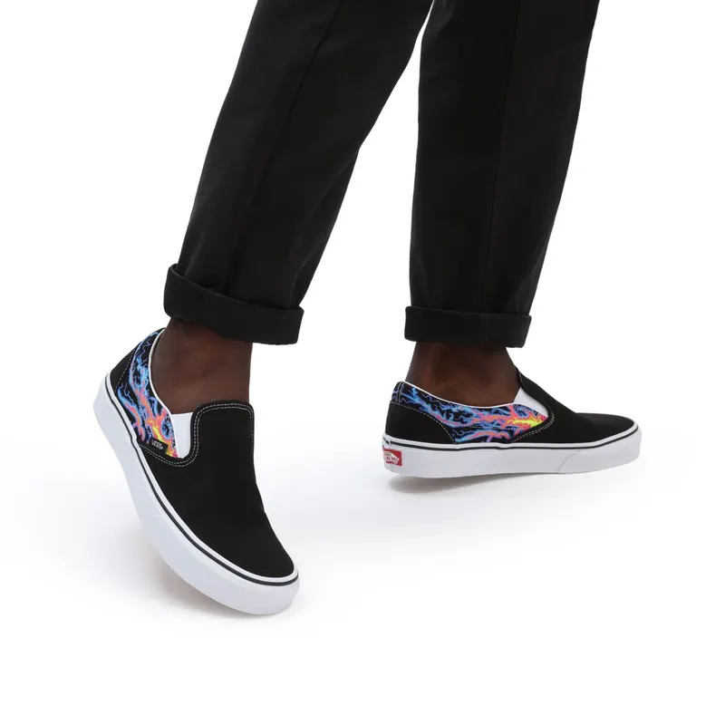 VANS Electric Flame Classic Slip-on Shoes Black (VN000XG8B03)