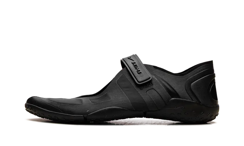 Nike Air Rift Satin “SKIMS – Black” (IQ7158-001)