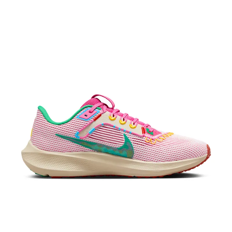 Nike Air Zoom Pegasus 40 Familia (FN0599-100)