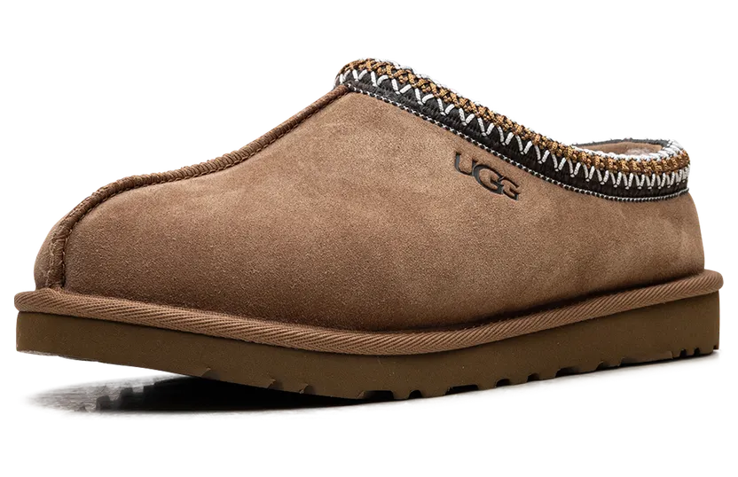 UGG Tasman II “Chestnut”: de pantoffel won, wen er maar aan (3)