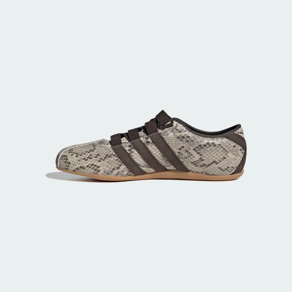 adidas Tokyo MJ “Snake Skin” (KI5323) — de rustigste manier om een reptielenprint te dragen