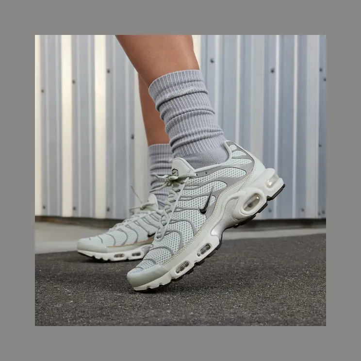 nike-air-max FV8480-002